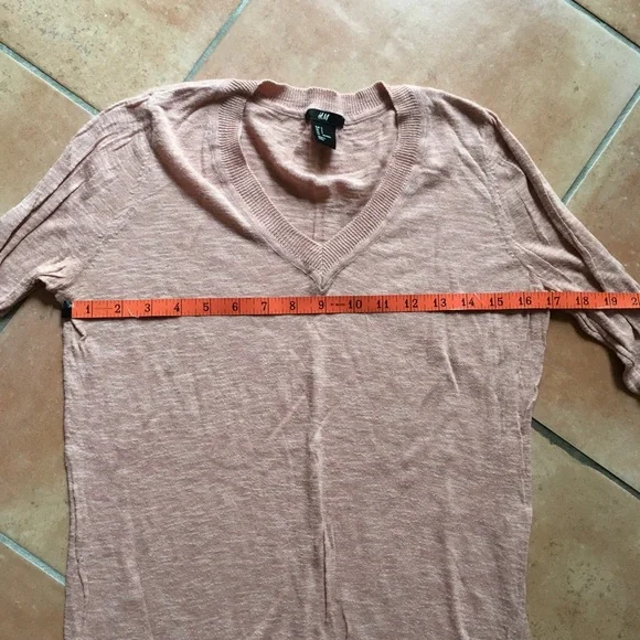 EUC H&M lightweight peach sweater S-M - Picture 5 of 7
